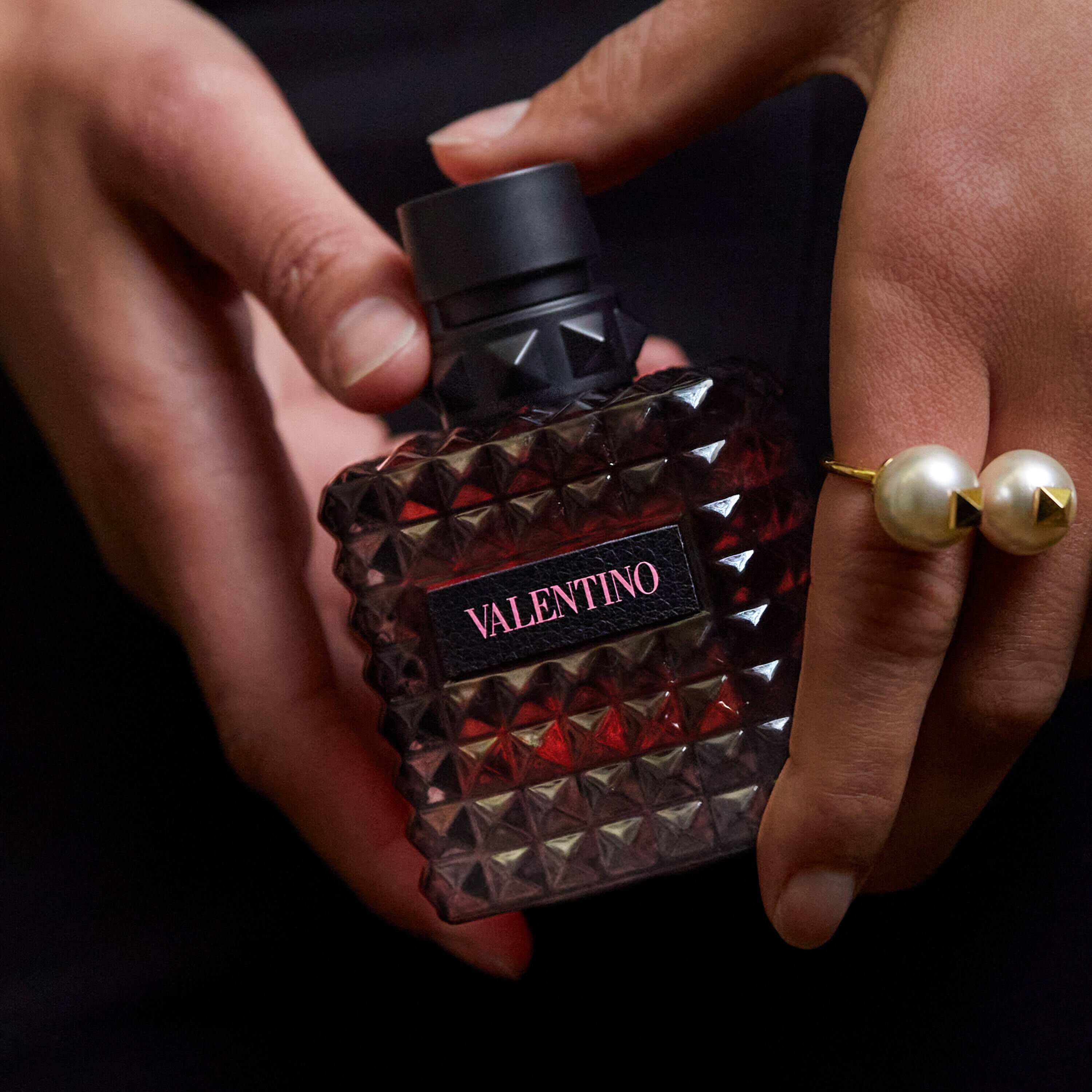 Born in top roma valentino perfume
